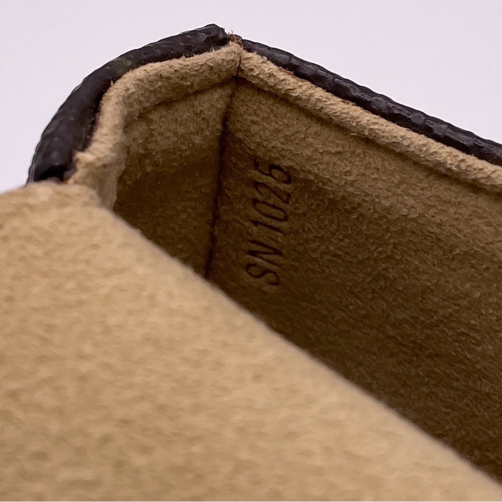 Louis Vuitton Monogram Glasses Case - Picture 7 of 8
